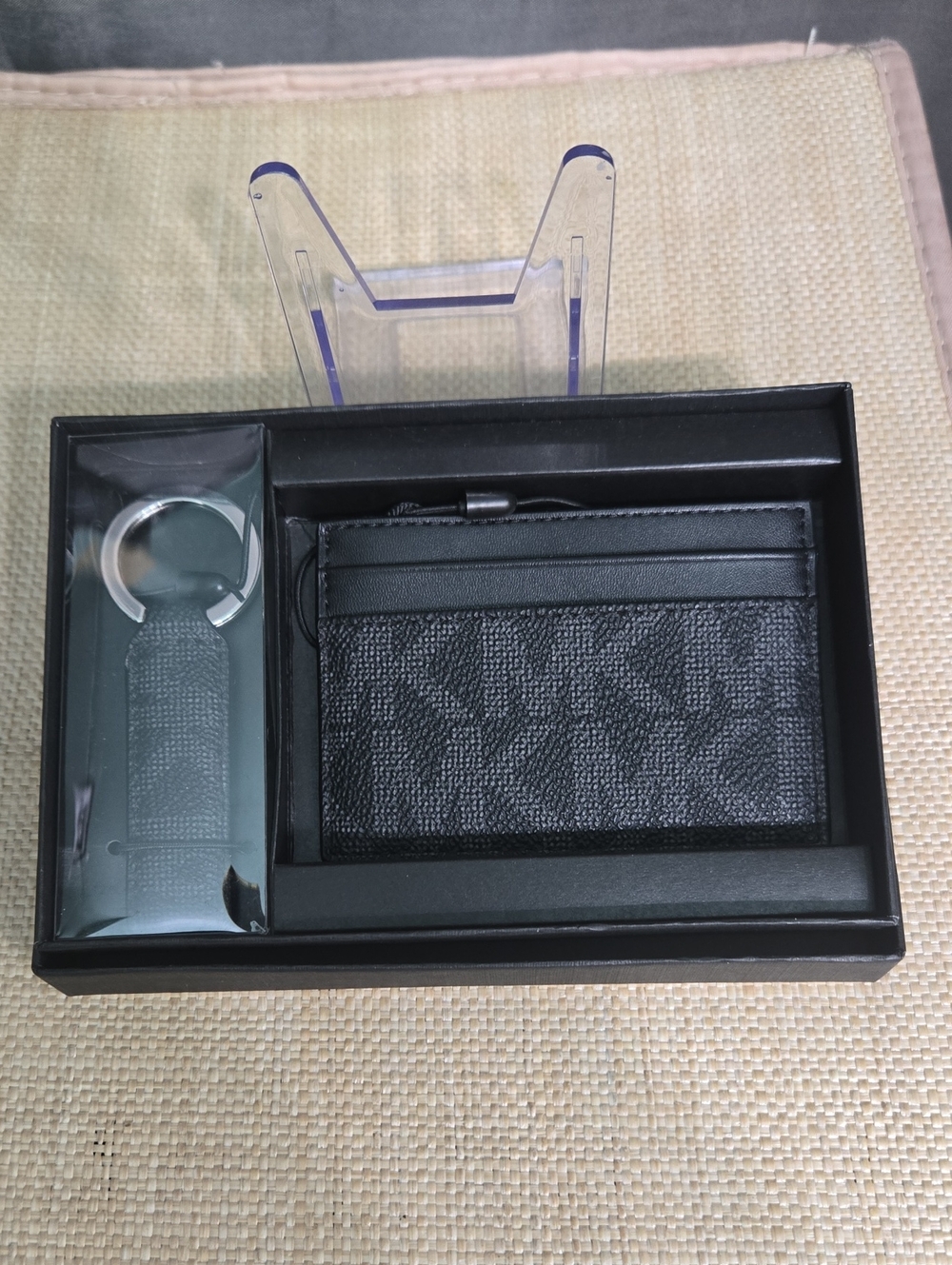 $99 Retail Michael Kors Black Logo Card Holder and Keyring Gift Set